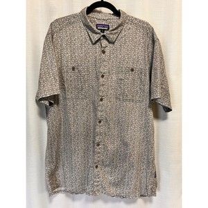 PATAGONIA Mens Size XL Button Geometric Gray Shirt Wooden Buttons Organic Cotton